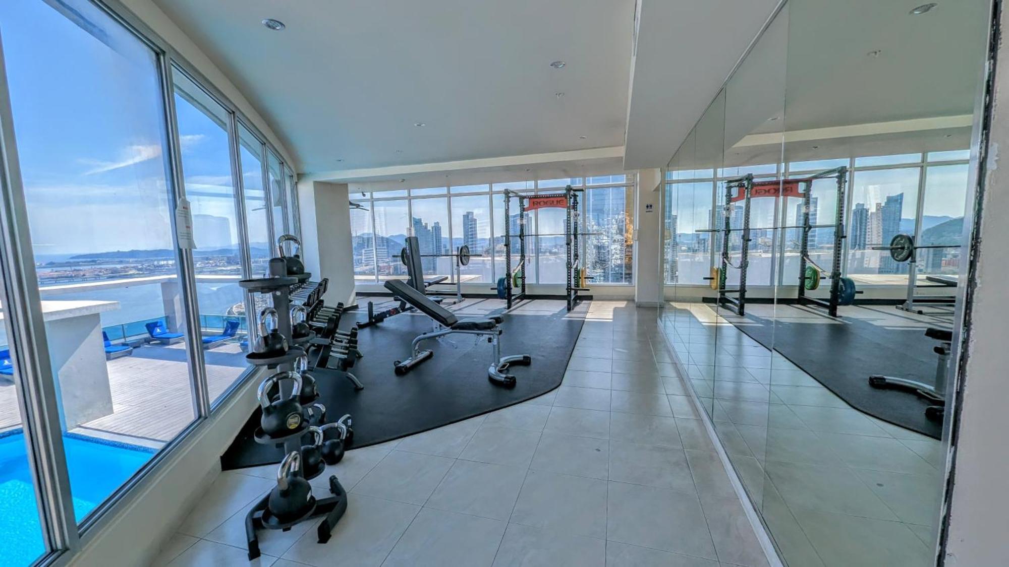 Yc 3602 L Apartamento 2Br En Av Balboa Panama City Exterior photo