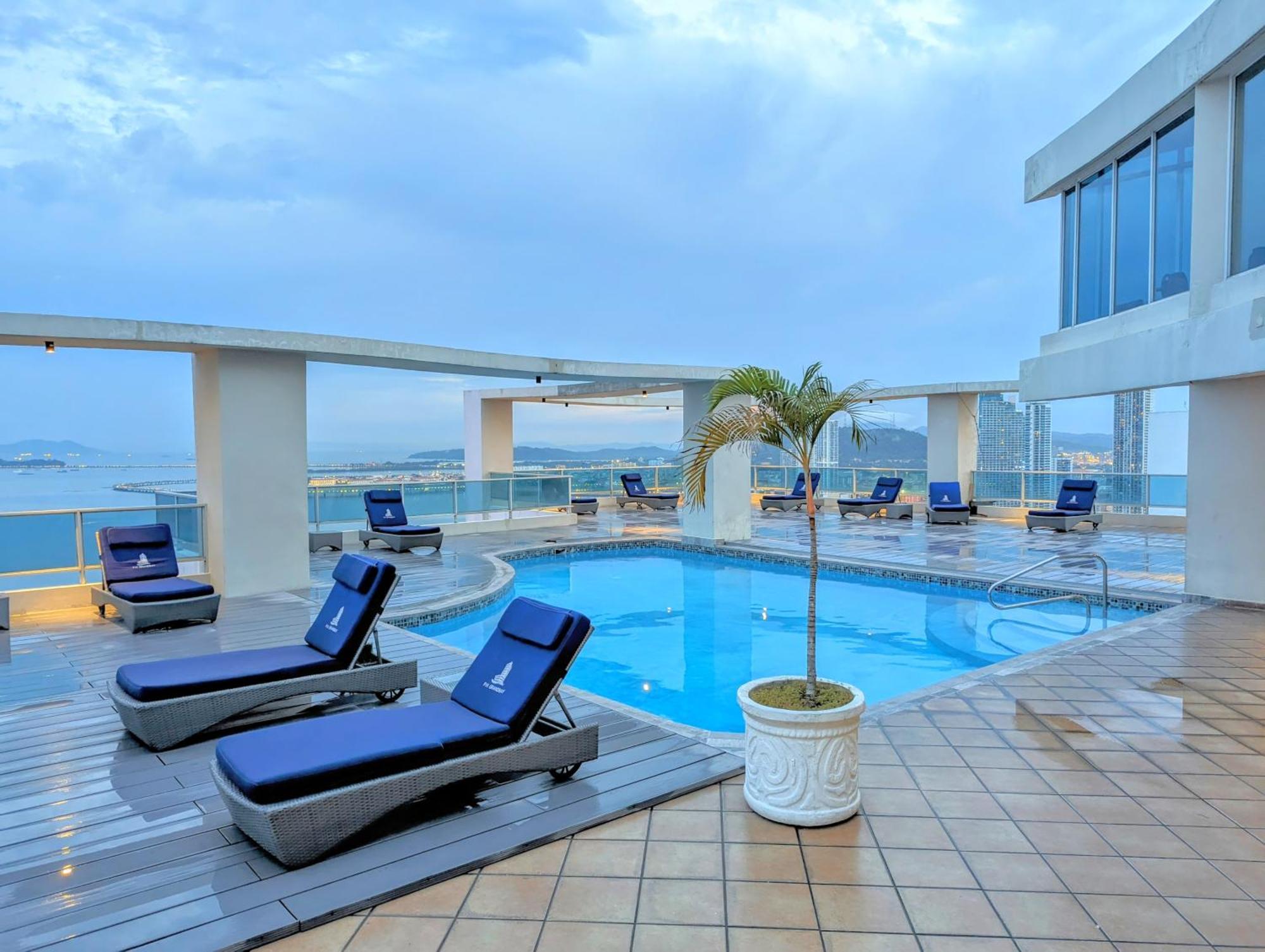 Yc 3602 L Apartamento 2Br En Av Balboa Panama City Exterior photo